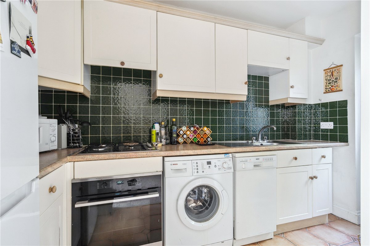 2 bedroom House, Linden Court, Holyoake Road, OX3 - Let Agreed, Image 2