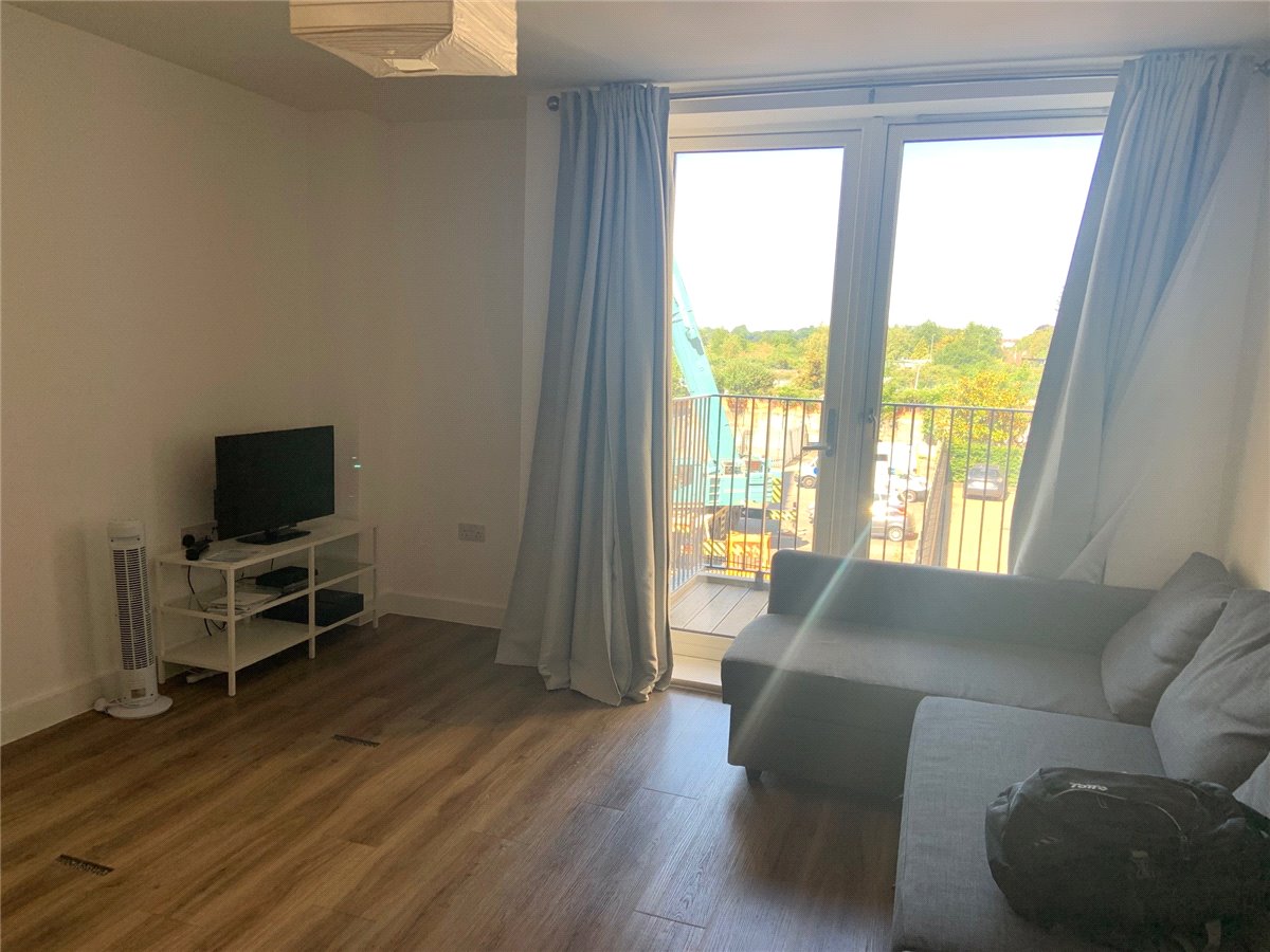 2 bedroom Flat, Midland Road, Bath, BA2 - , Image 8