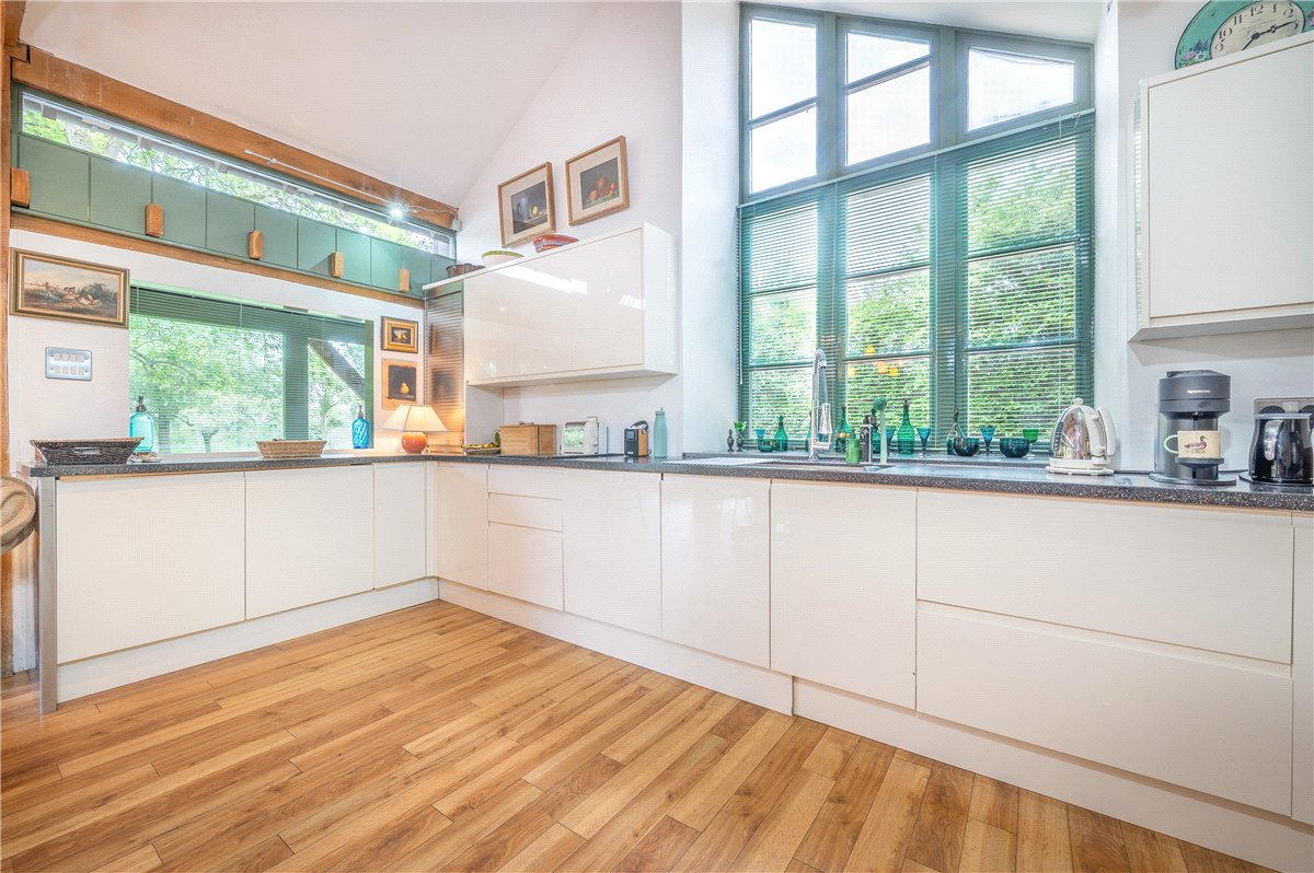 4 bedroom House, Weston-on-the-Green, Bicester, OX25 - Available, Image 8