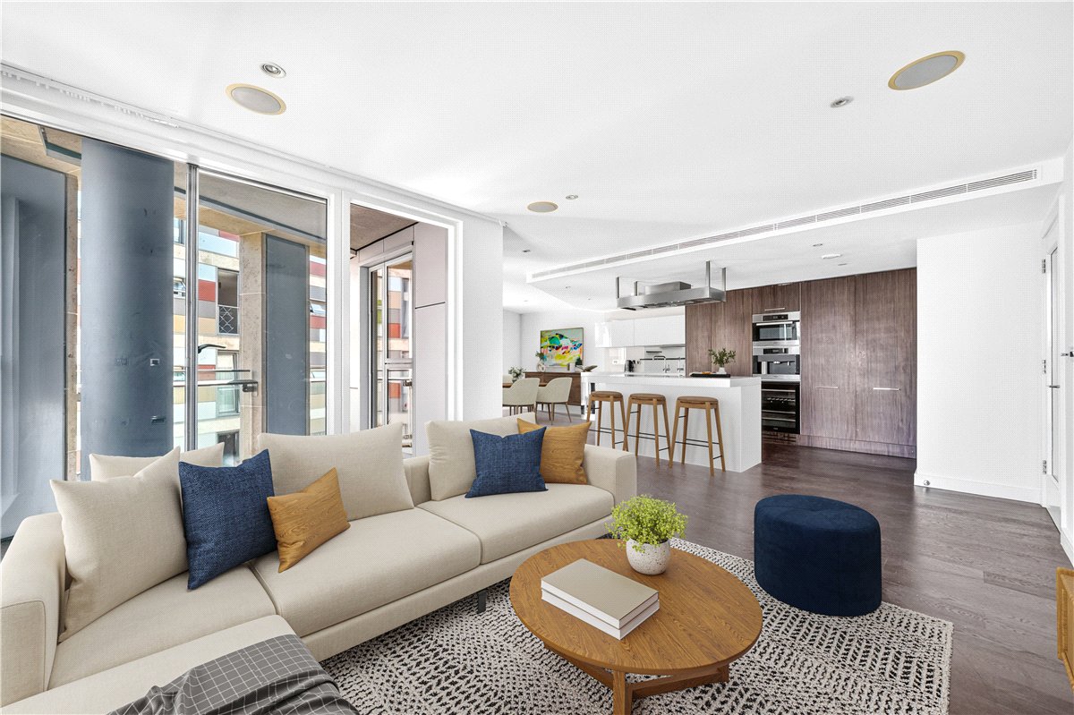 3 bedroom Flat, Gatiff Road, Pimlico, SW1W - Available, Image 1
