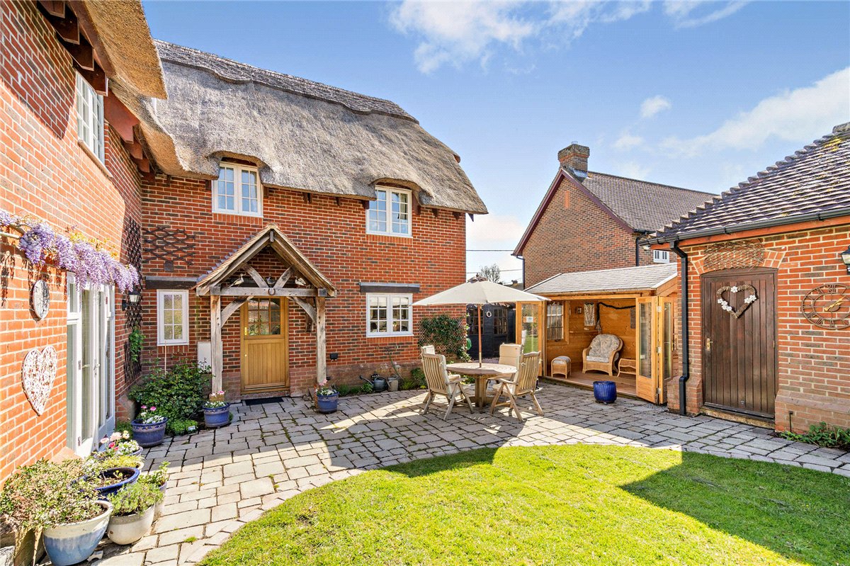 3 bedroom House, Palmers Yard, Ecchinswell, RG20 - Available, Image 21
