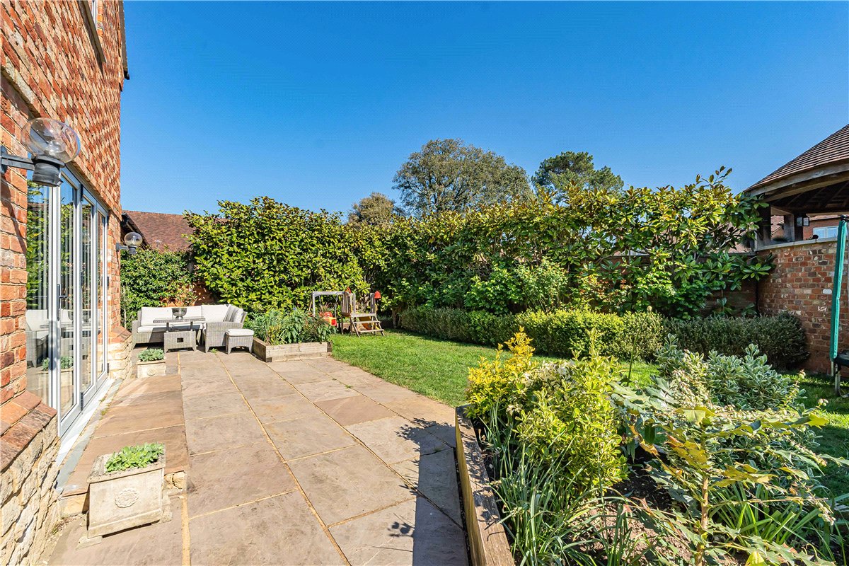 5 bedroom Barn Conversion, Pearce Courtyard, Oakley, HP18 - Available, Image 39