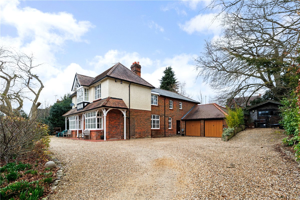 Bath Road, Marlborough, SN8