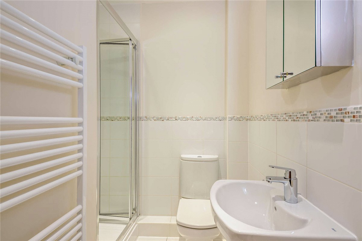 2 bedroom Flat, West Street, Newbury, RG14 - Available, Image 8