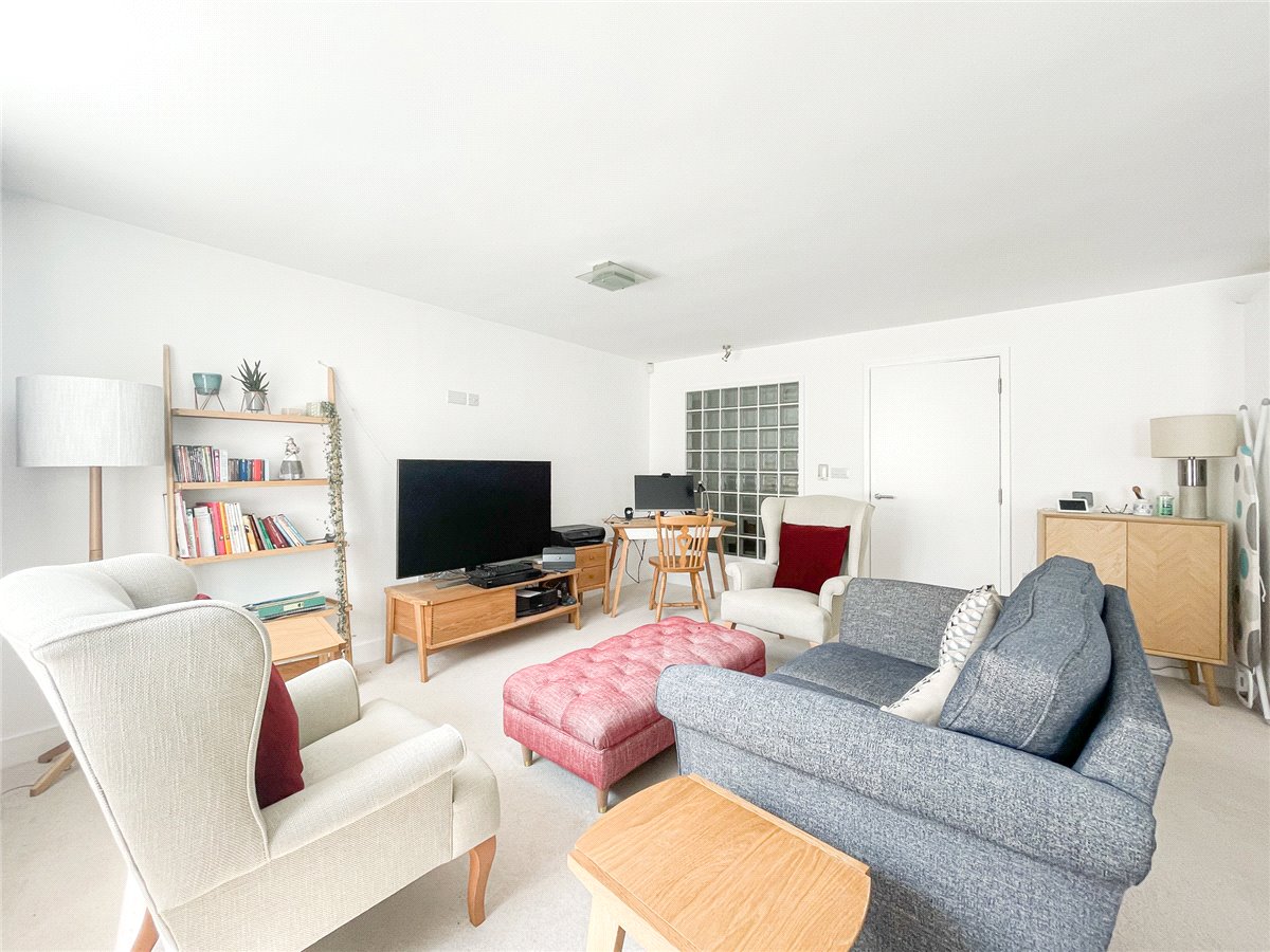 2 bedroom Flat, Kings Keep, 66 Castle Street, CB3 - , Image 3