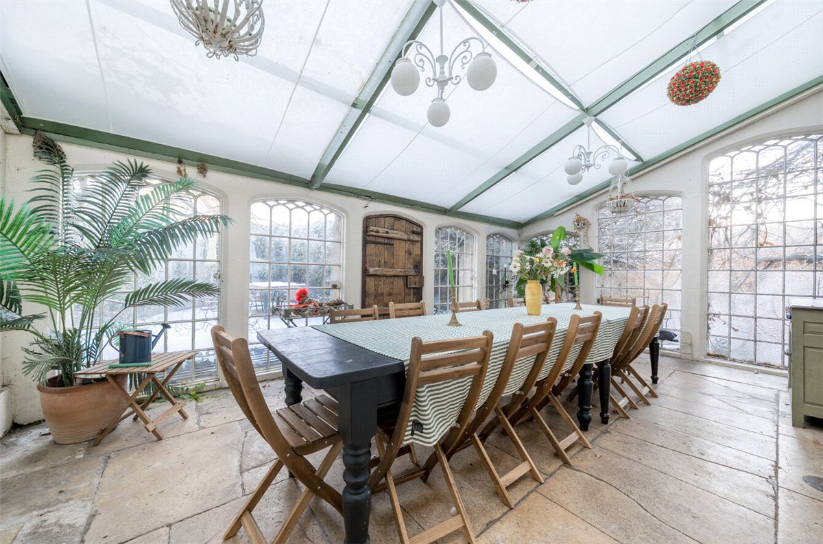 8 bedroom House, Castlefields, Calne, SN11 - Available, Image 3