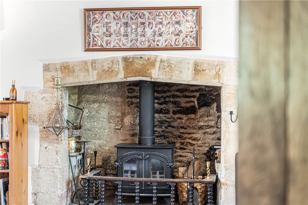 4 bedroom Cottage, Bridge Street, Bampton, OX18 - Available, Image 3