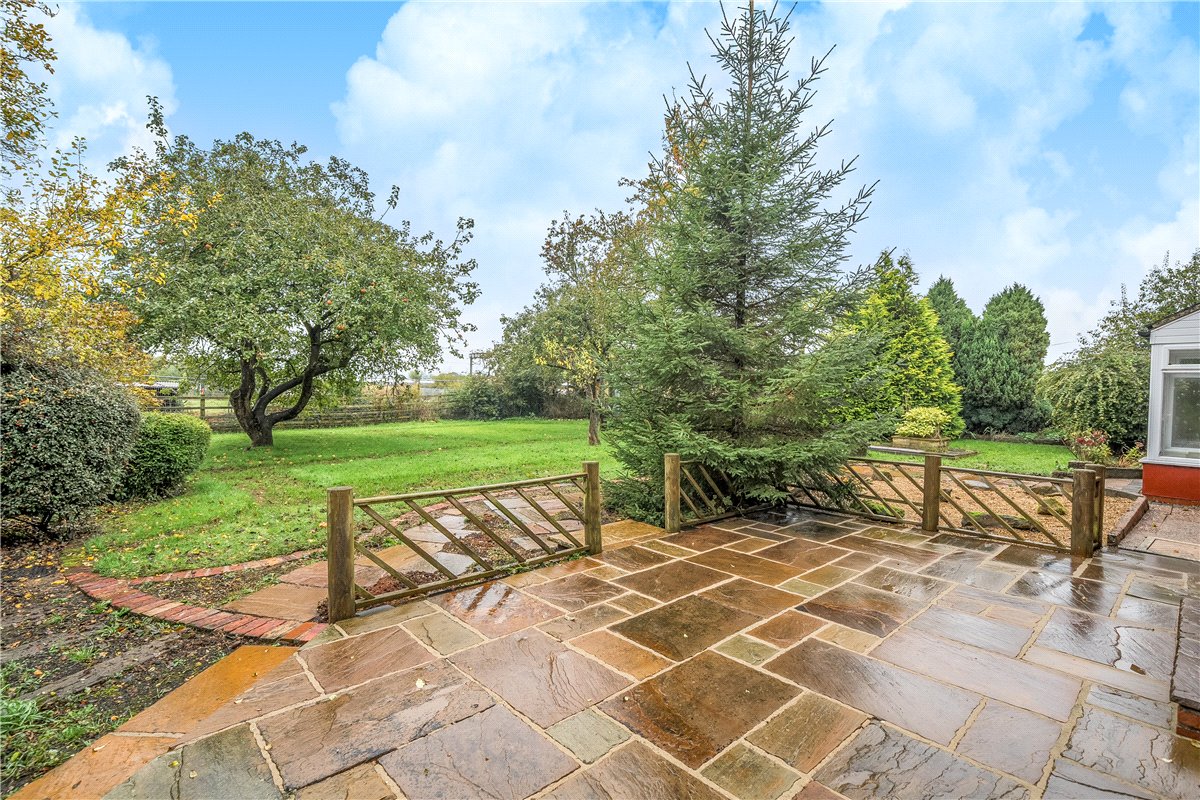 5 bedroom House, Tuppenhurst Lane, Rugeley, WS15 - Available, Image 9