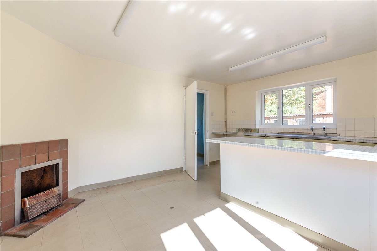 2 bedroom House, Cleves Lane, Upton Grey, RG25 - Available, Image 6