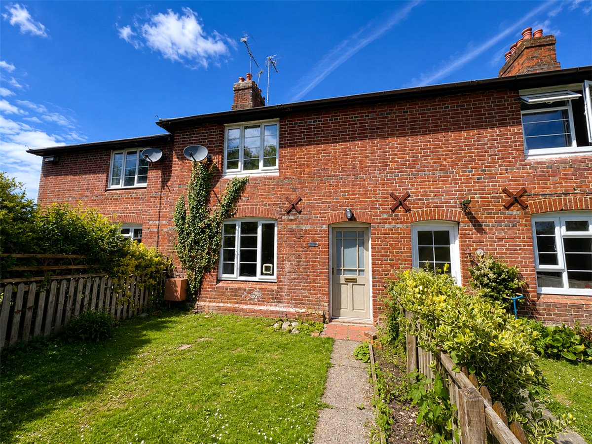 2 bedroom House, Spring Gardens, Alresford, SO24 - Available