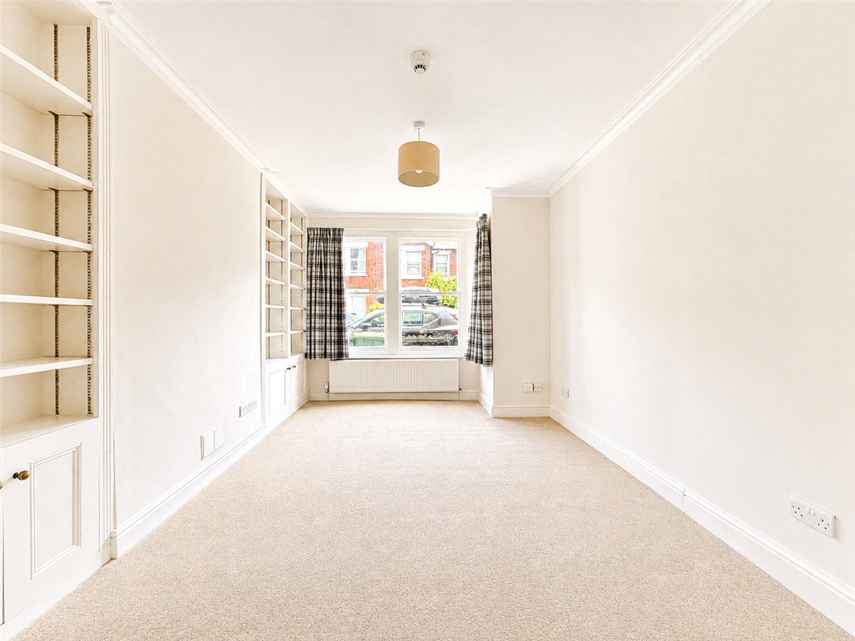 3 bedroom House, Marlowe Road, Cambridge, CB3 - Sold STC, Image 2