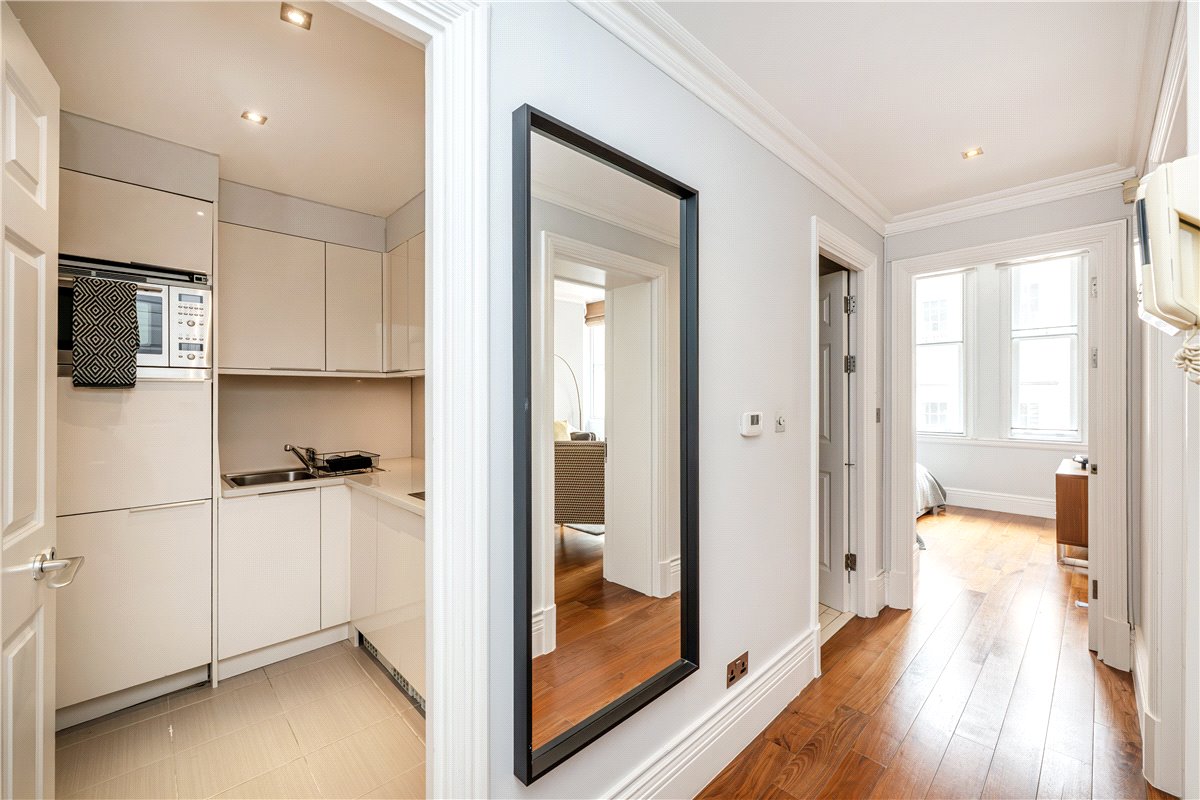 1 bedroom Flat, Pall Mall, St James`s, SW1Y - , Image 8