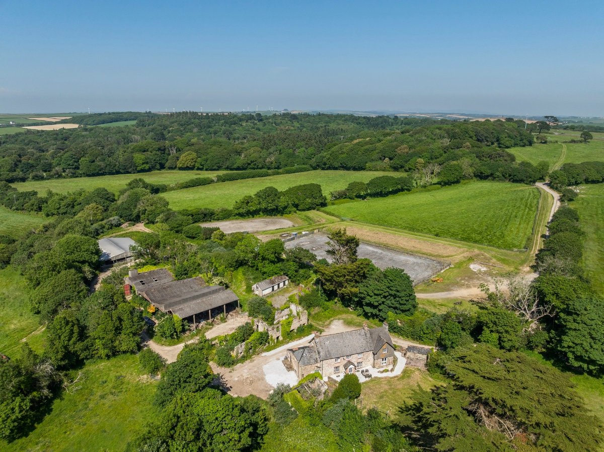 78.63  Farm, Callestick, Truro, TR4 - Available