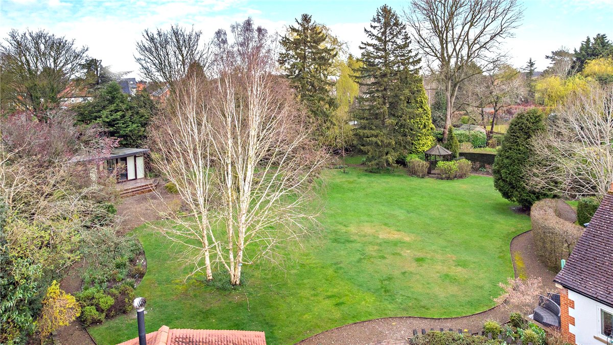 6 bedroom House, Fulwith Mill Lane, Harrogate, HG2 - Available, Image 5