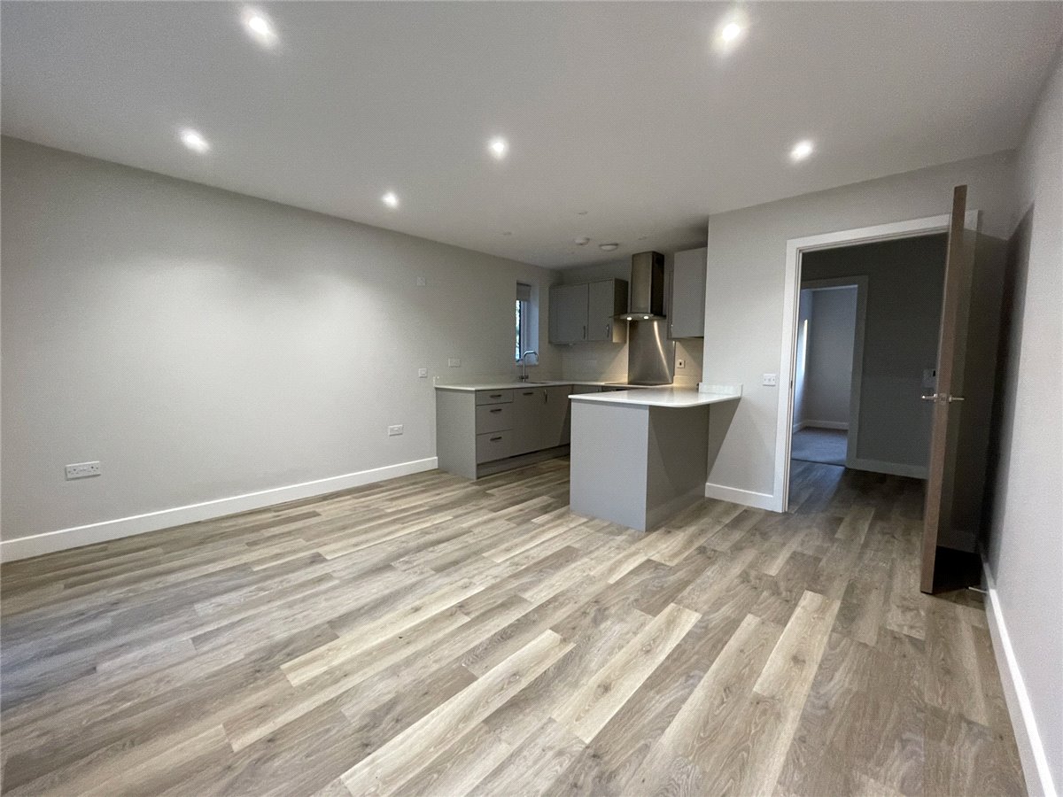 1 bedroom Flat, Steel Close, Newtown Road, RG14 - Available