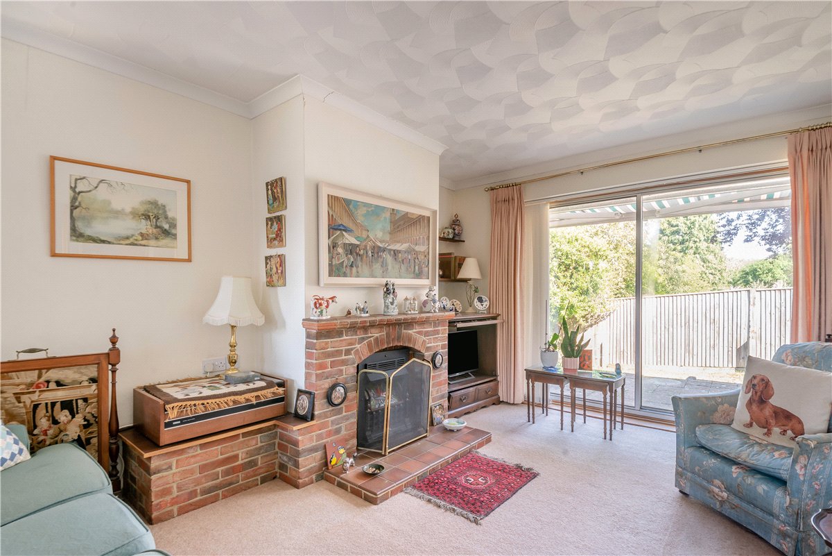 3 bedroom House, Forbes Road, Kings Worthy, SO23 - Available, Image 2