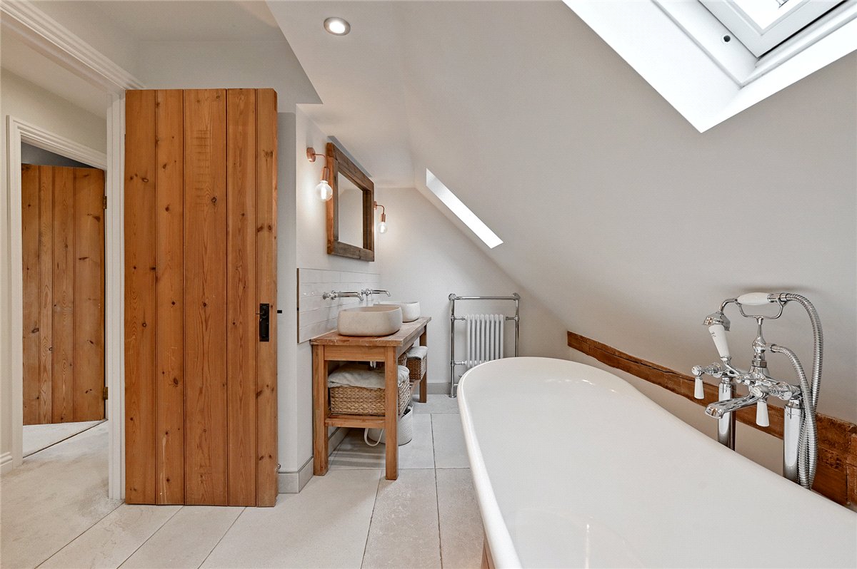 4 bedroom House, Witney Road, Ducklington, OX29 - Let Agreed, Image 1