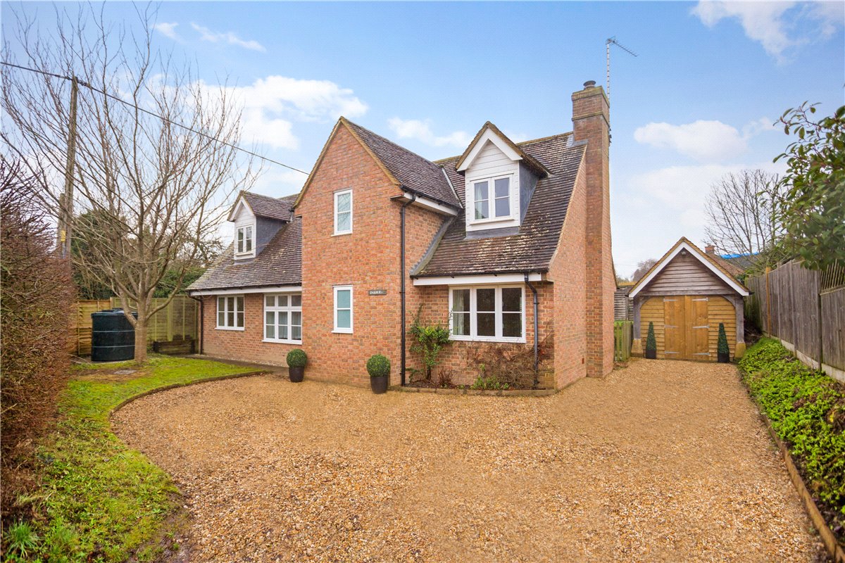 3 bedroom House, Pewsey Road, Upavon, SN9 - Available