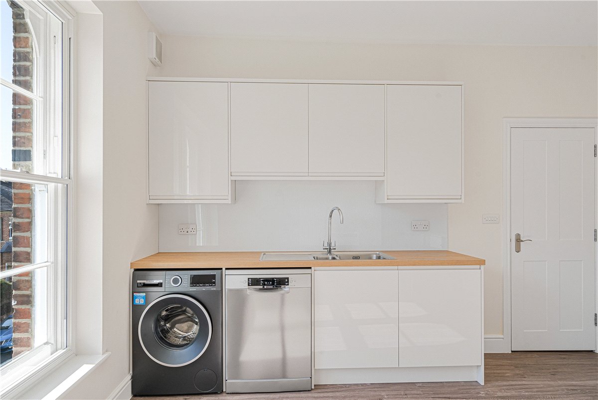 2 bedroom Flat, Walton Crescent, Oxford, OX1 - Available, Image 11