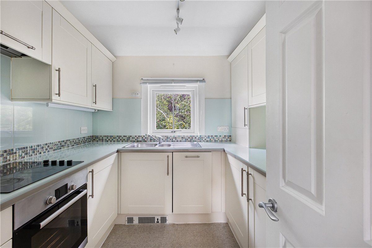 2 bedroom Flat, Walton Crescent, Oxford, OX1 - Let Agreed, Image 11