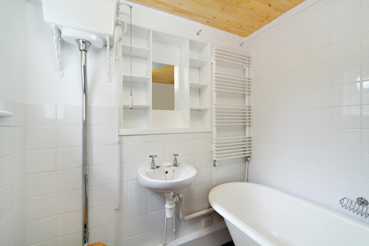 1 bedroom Flat, Cabul Road, London, SW11 - , Image 2