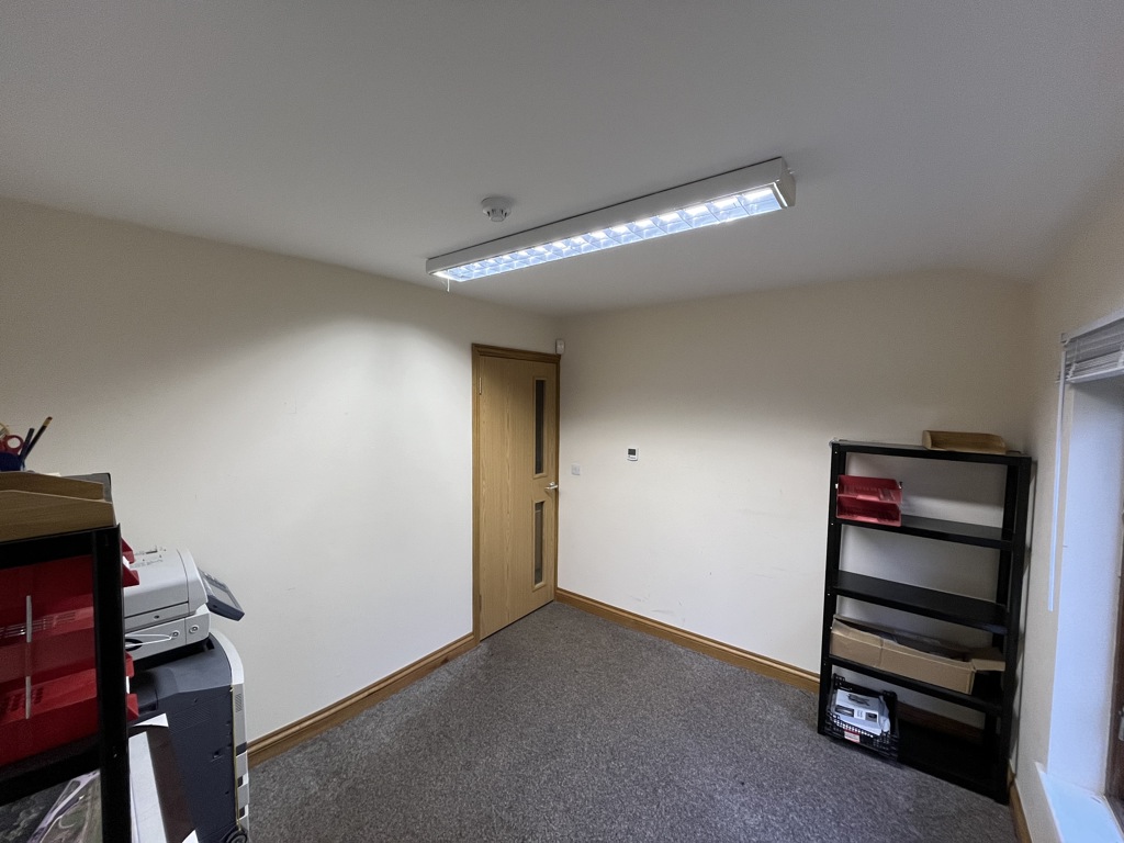 0 to 578 Sq Ft, Rhiwlas, Bala, LL23 - Available, Image 2