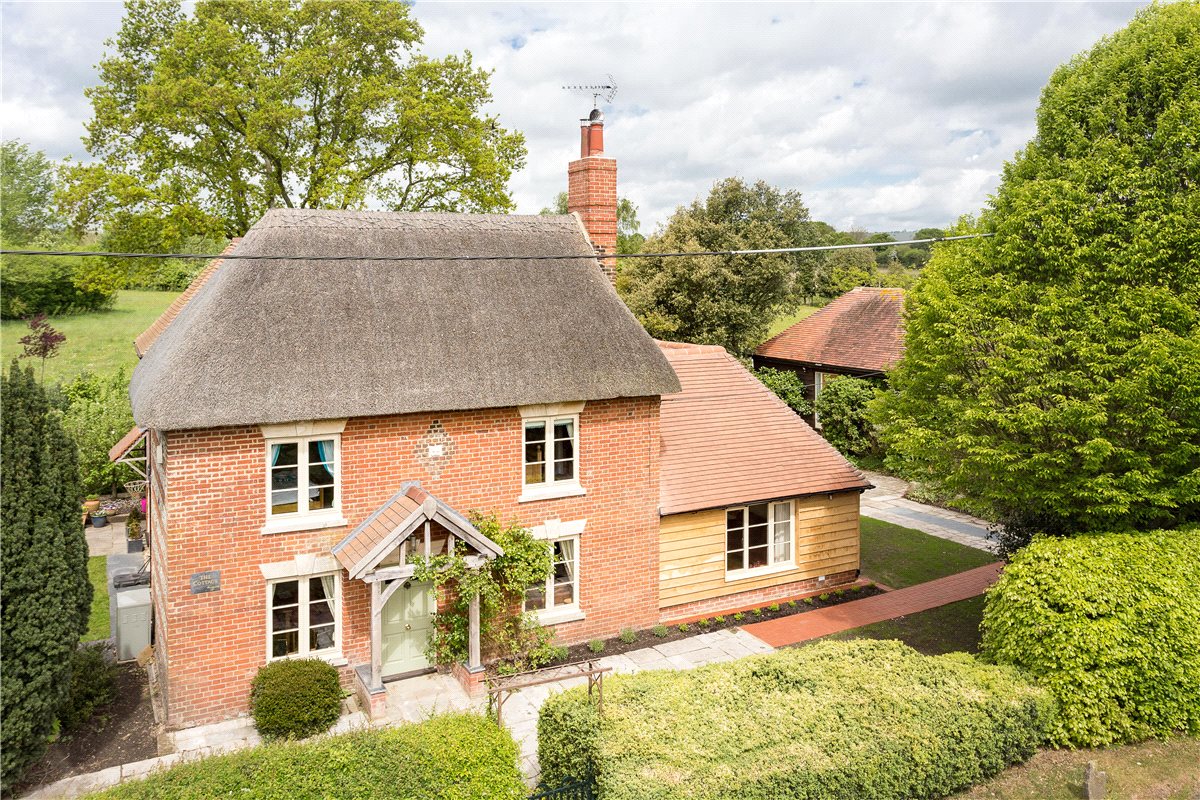 4 bedroom House, Manningford Abbots, Pewsey, SN9 - 