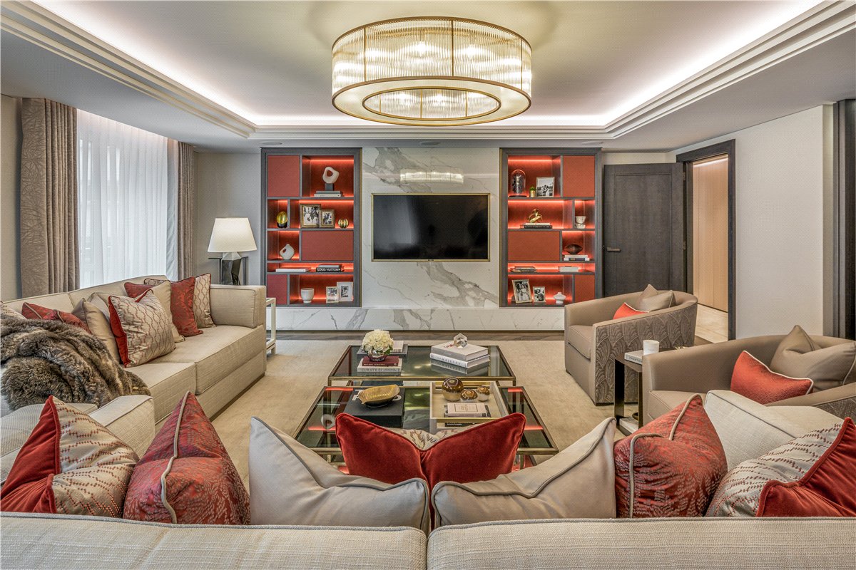 2 bedroom Flat, Lancelot Place, Knightsbridge, SW7 - Available