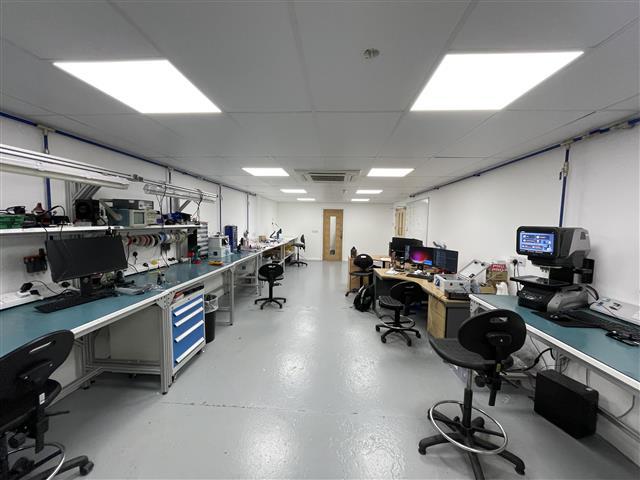 17647 Sq Ft, 43-44 Aston Road, Waterlooville, PO7 - Available, Image 3