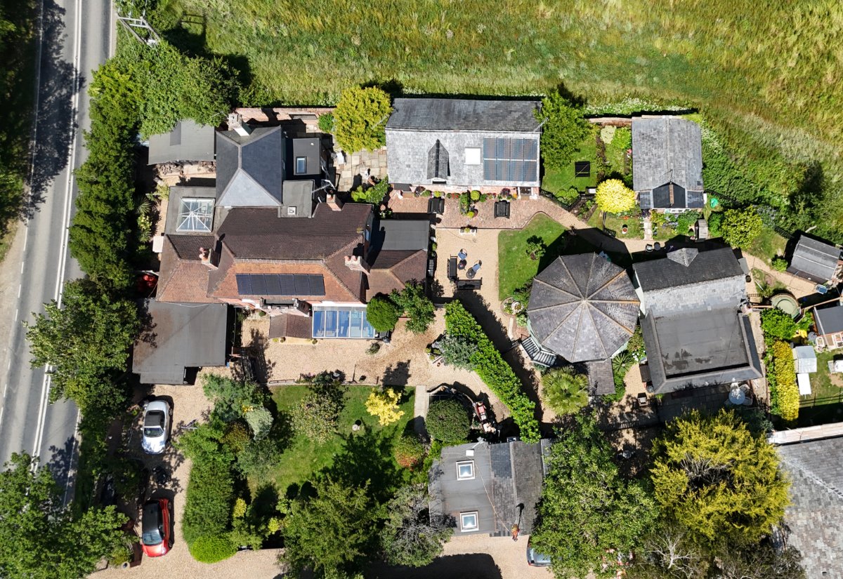 5 Bedroom Single Family Home/House's Image 37