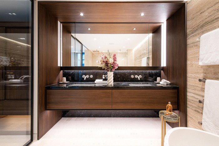 3 bedroom Flat, Cork Street, Mayfair, W1S - Available, Image 27