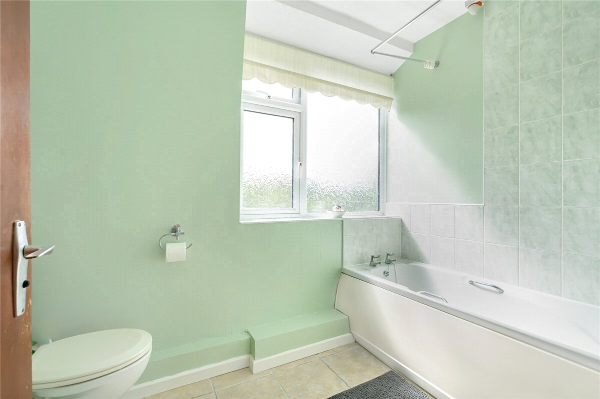 3 bedroom House, Five Stiles Road, Marlborough, SN8 - Sold, Image 8