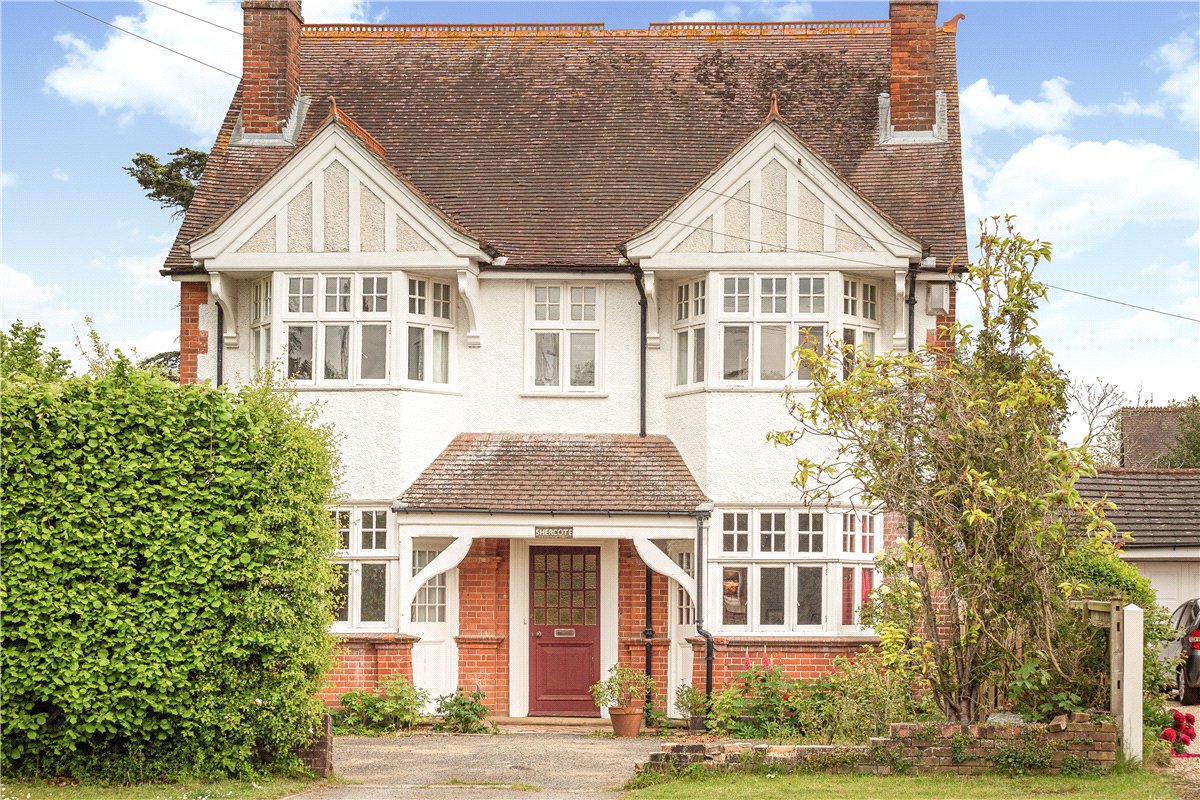 4 bedroom House, Reading Road, Sherfield-on-Loddon, RG27 - Available
