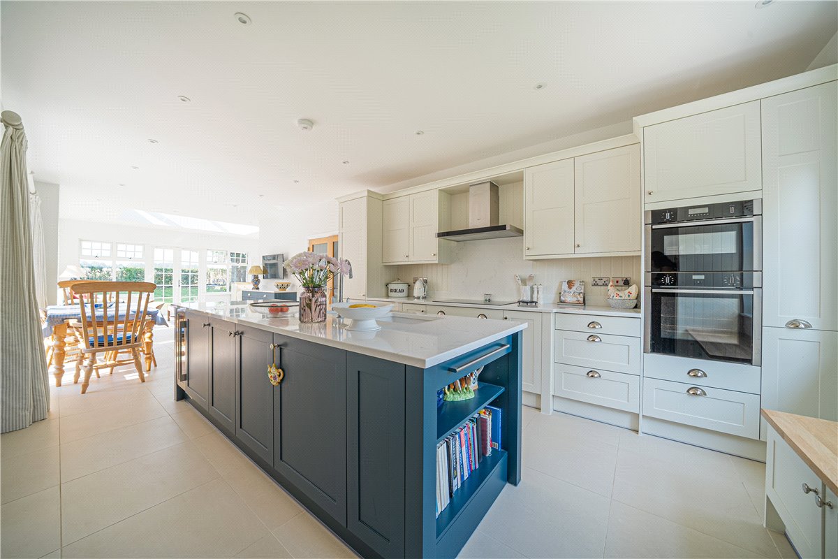 4 bedroom House, Houghton Farm Close, Houghton, SO20 - Available, Image 9