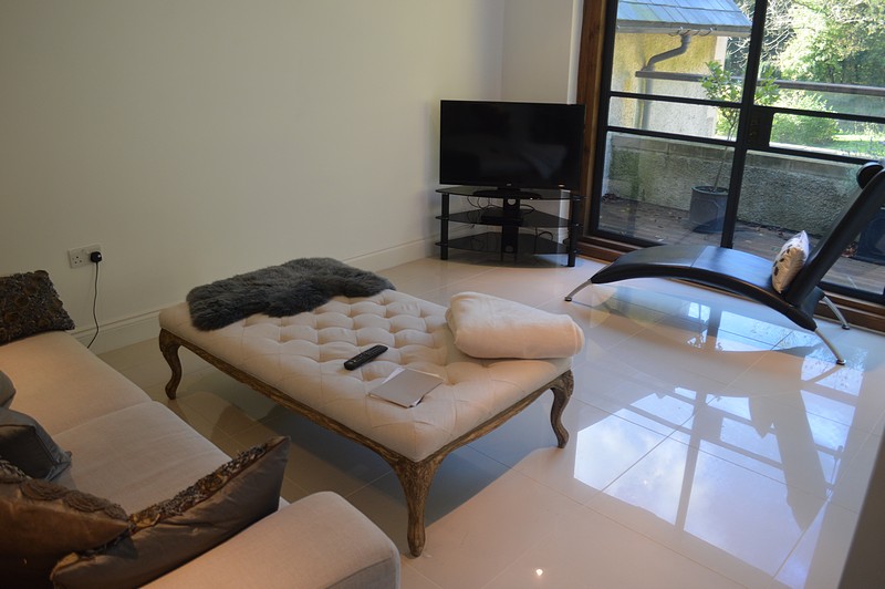 3 bedroom Flat, Brockham End Mews, Lansdown, BA1 - Available, Image 3