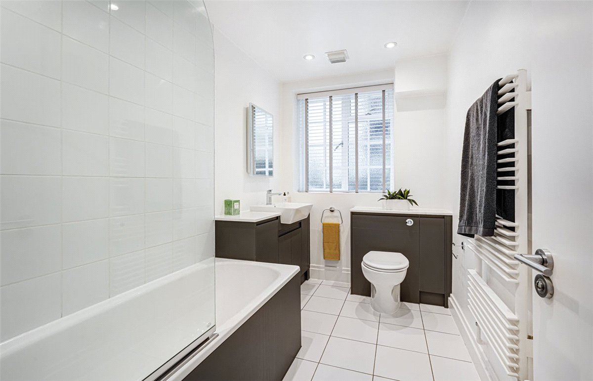 2 bedroom Flat, Kensington High Street, Kensington, W8 - Available, Image 6