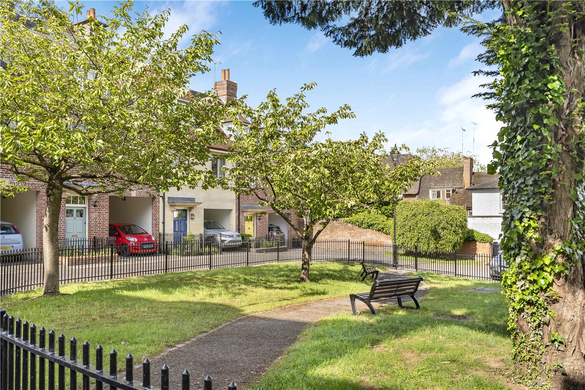 4 bedroom House, Phoenix Square, Pewsey, SN9 - Available, Image 18