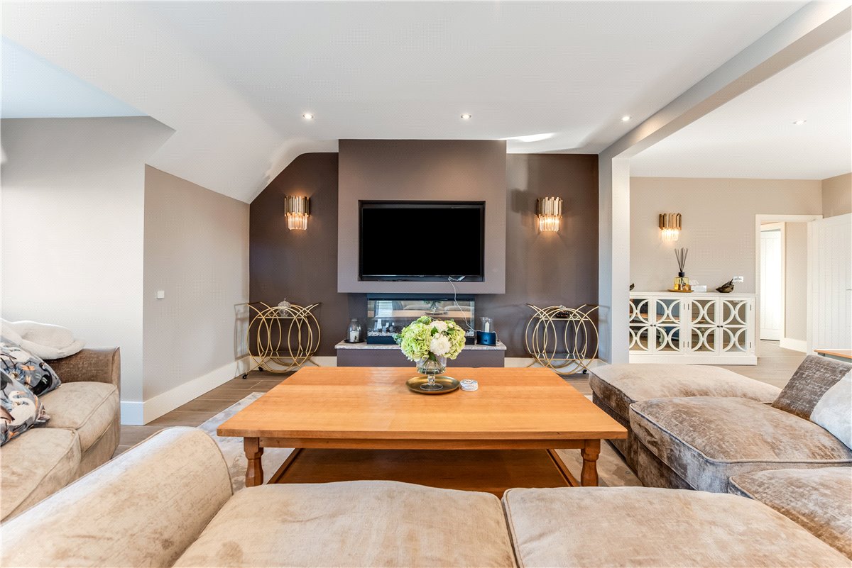 3 bedroom Flat, Farne House, 12 Crewe Street, NE68 - Available, Image 18