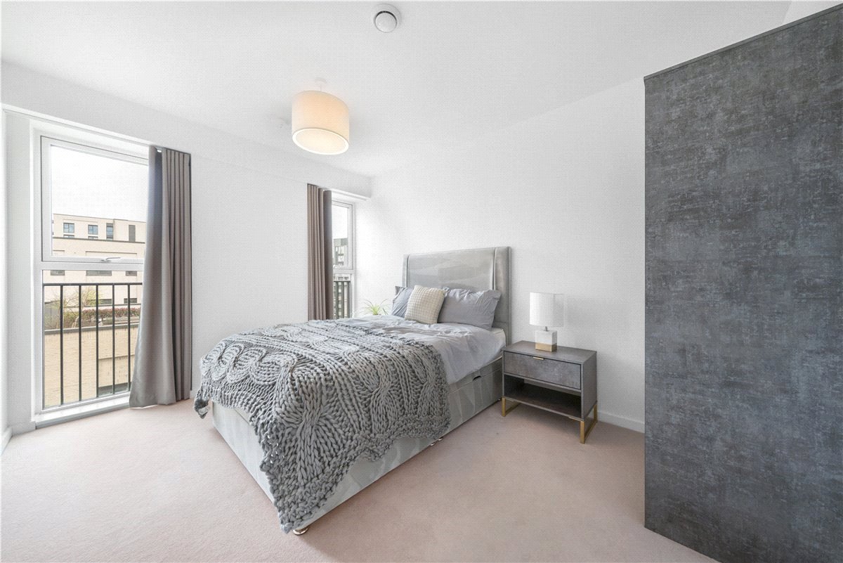 3 bedroom Flat, Heartwell Avenue, London, E16 - Available, Image 24