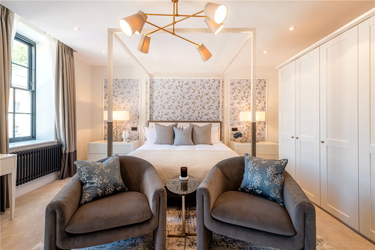 3 bedroom Flat, Curzon Street, Mayfair, W1J - Available, Image 22