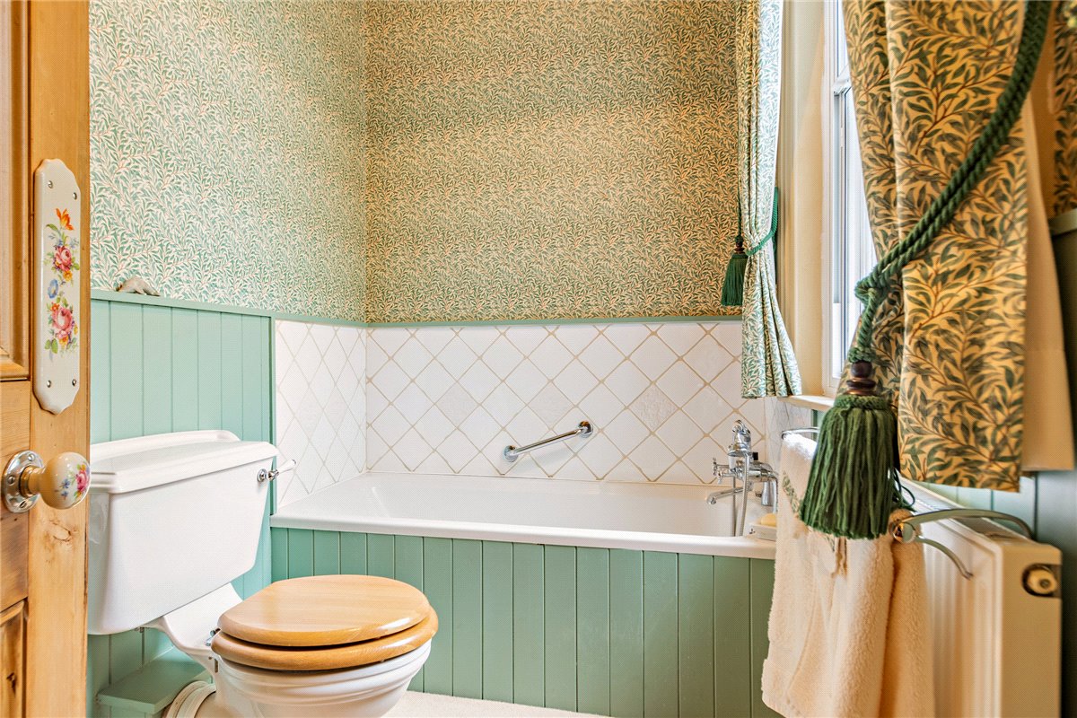 3 bedroom House, Strait Lane, Huby, LS17 - Sold, Image 13