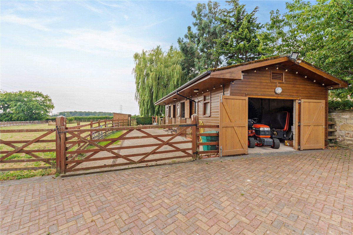 5 bedroom House, York Road, Wetherby, LS22 - Available, Image 14
