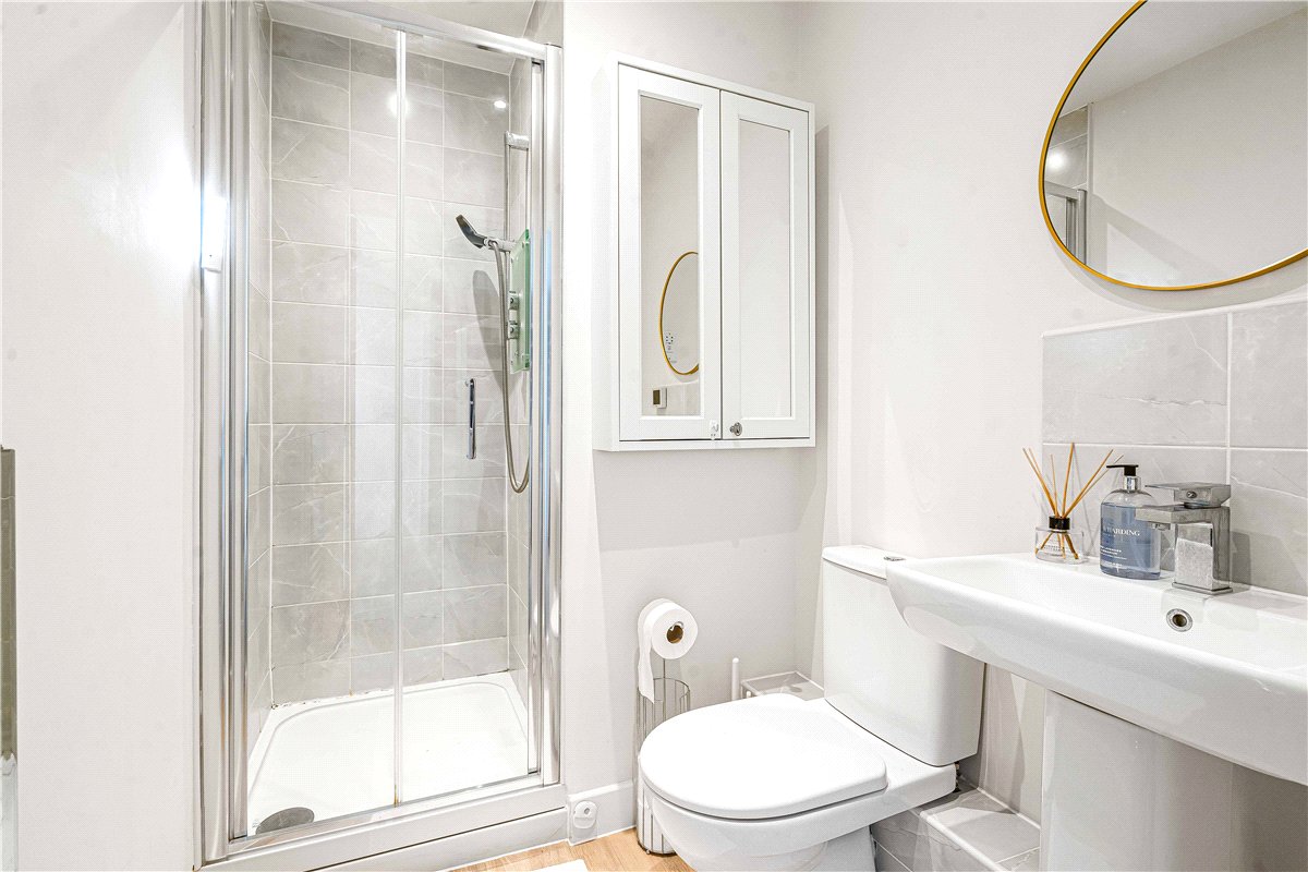 2 bedroom Flat, Patagonia Way, Cambridge, CB3 - Available, Image 9
