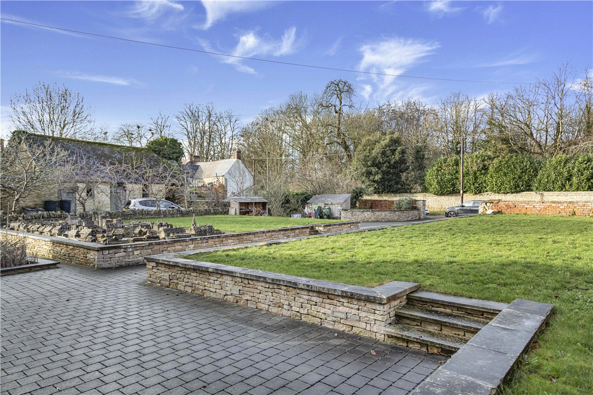 4 bedroom House, Weston Road, Bletchingdon, OX5 - Available, Image 1