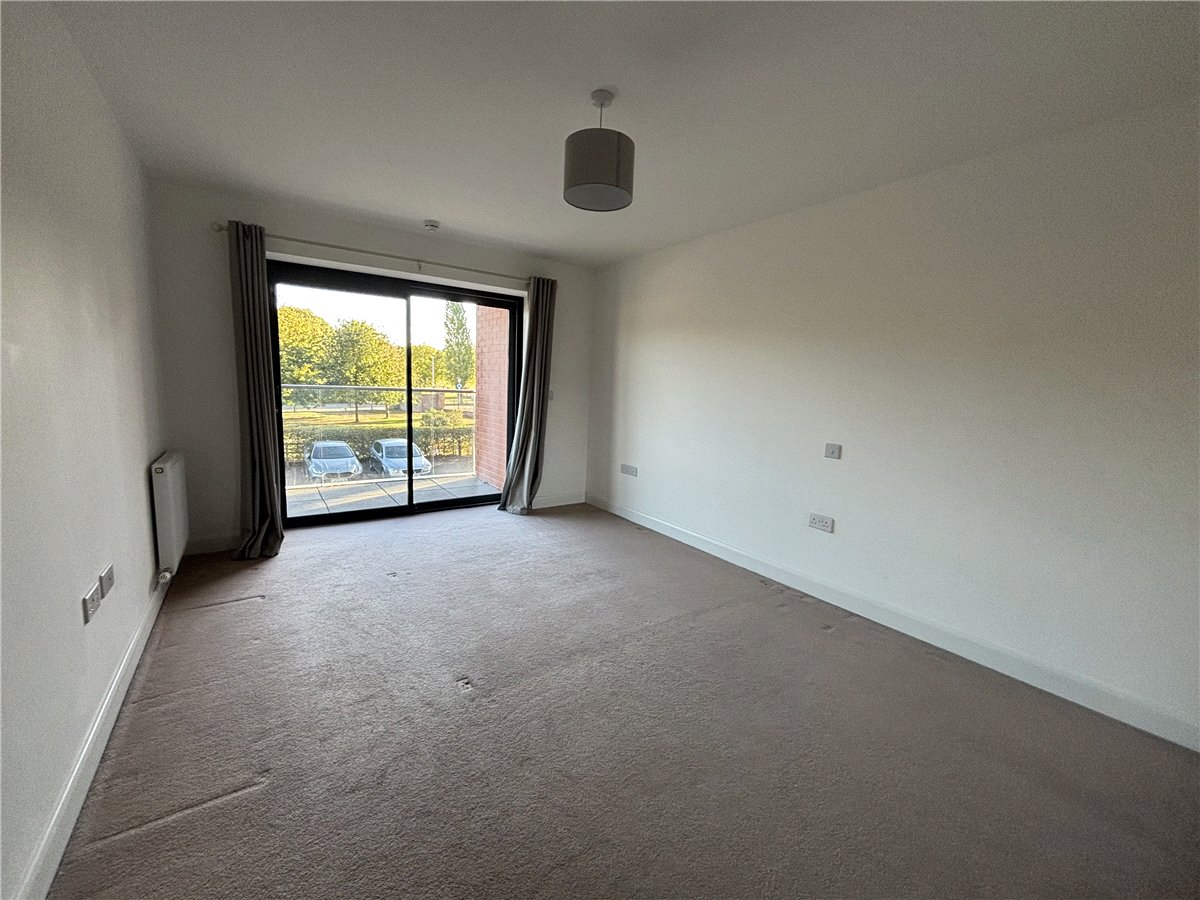 2 bedroom Flat, Racecourse Road, Newbury, RG14 - Let Agreed, Image 4