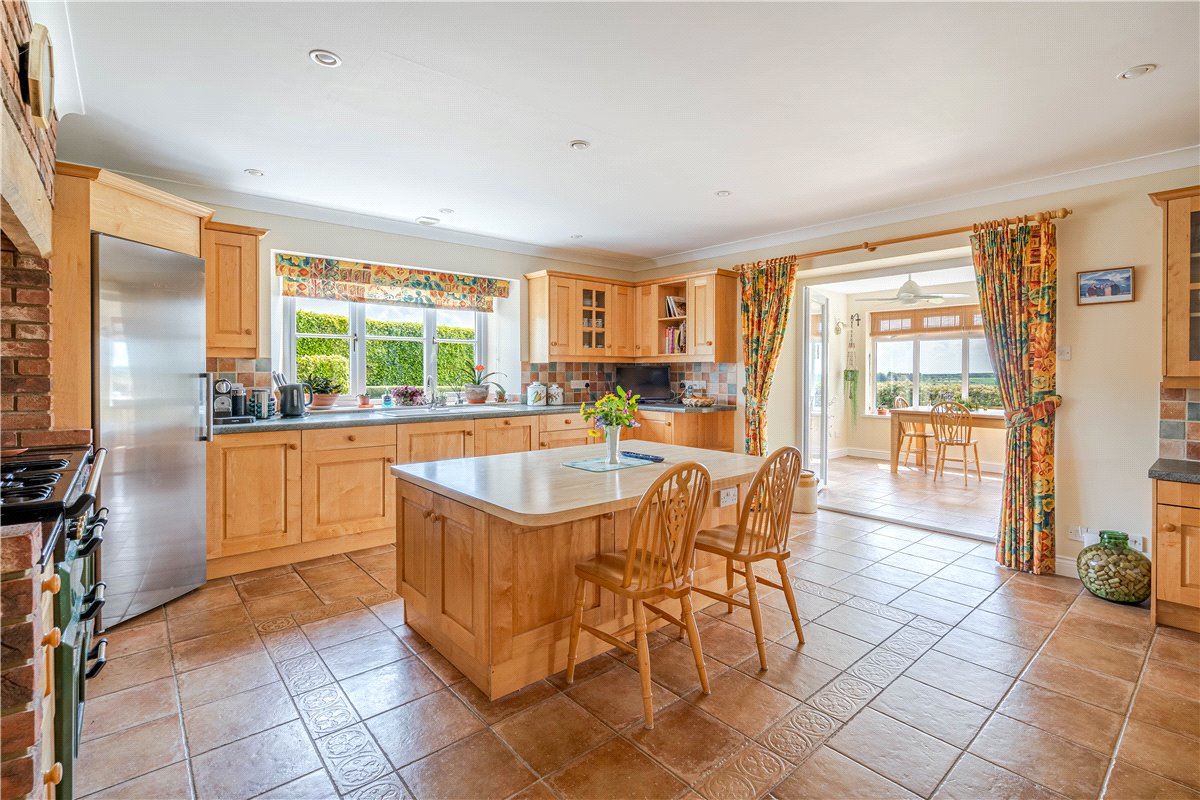 3 bedroom House, Tetbury, Gloucestershire, GL8 - Available, Image 7