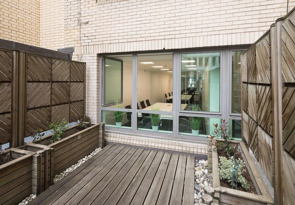 1276 to 2590 Sq Ft, 43 London Wall, London, EC2M - Available, Image 2