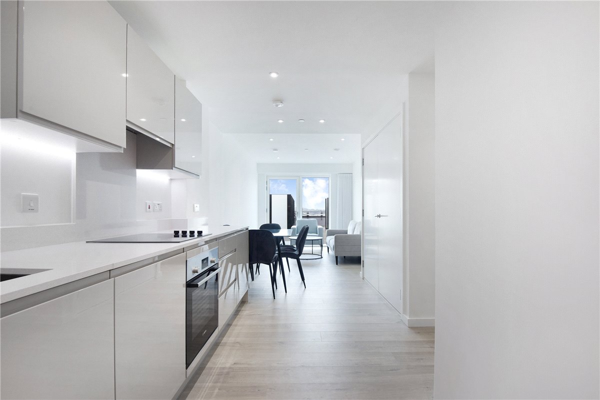 2 bedroom Flat, Heartwell Avenue, London, E16 - Available, Image 17