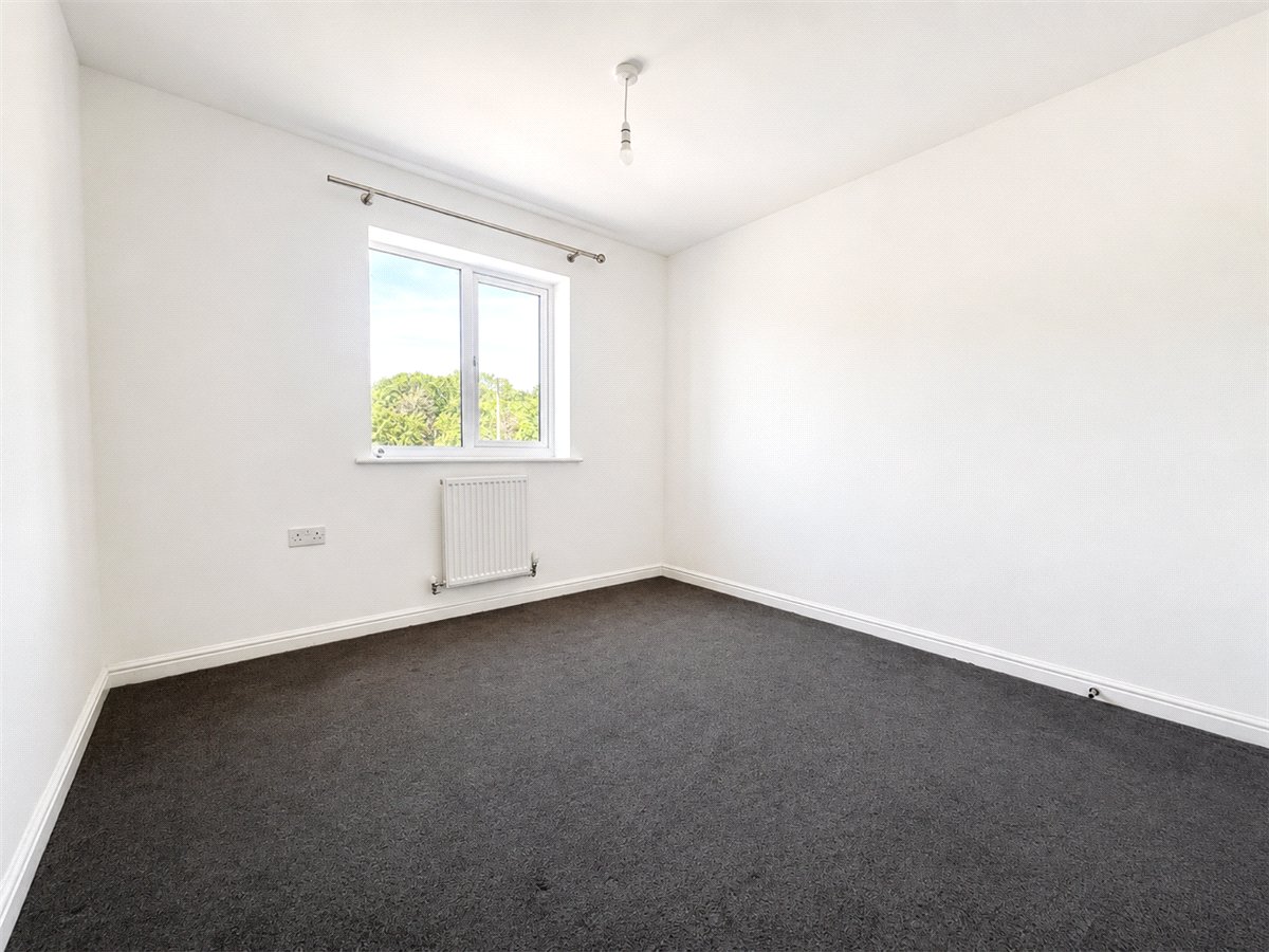 4 bedroom House, Flagpond Road, Whiteley, PO15 - Available, Image 9