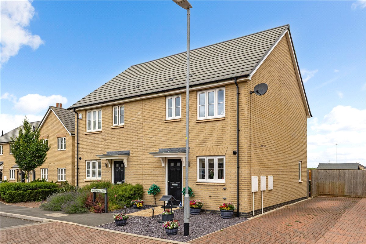 3 bedroom House, Hawking Way, Cottenham, CB24 - Available